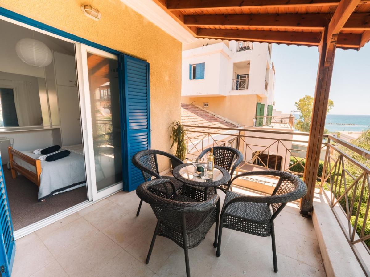 The Salnik Beach Apartment Limassol Exteriör bild